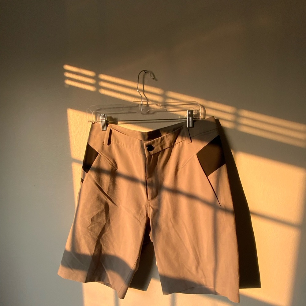 Lululemon golf shorts size 34